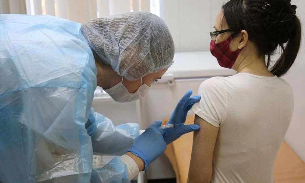 Bρετανία: Έχει εμβολιαστεί σχεδόν το 40% του ενήλικου πληθυσμού